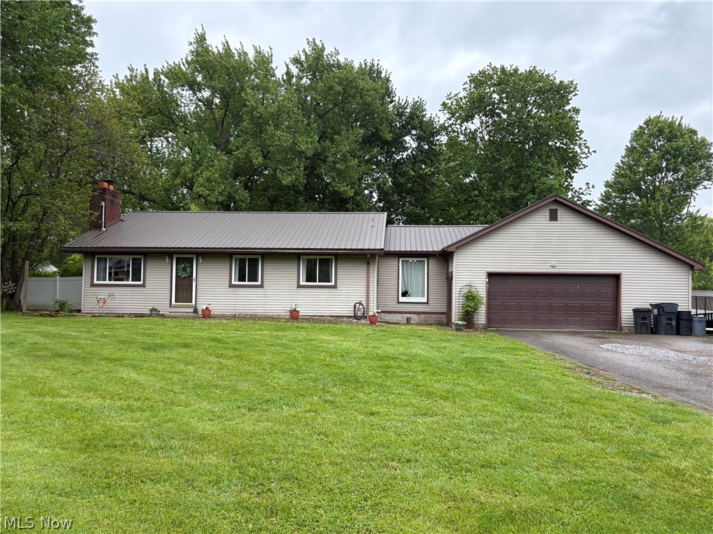 1697 W South Range Road North Lima OH 44452