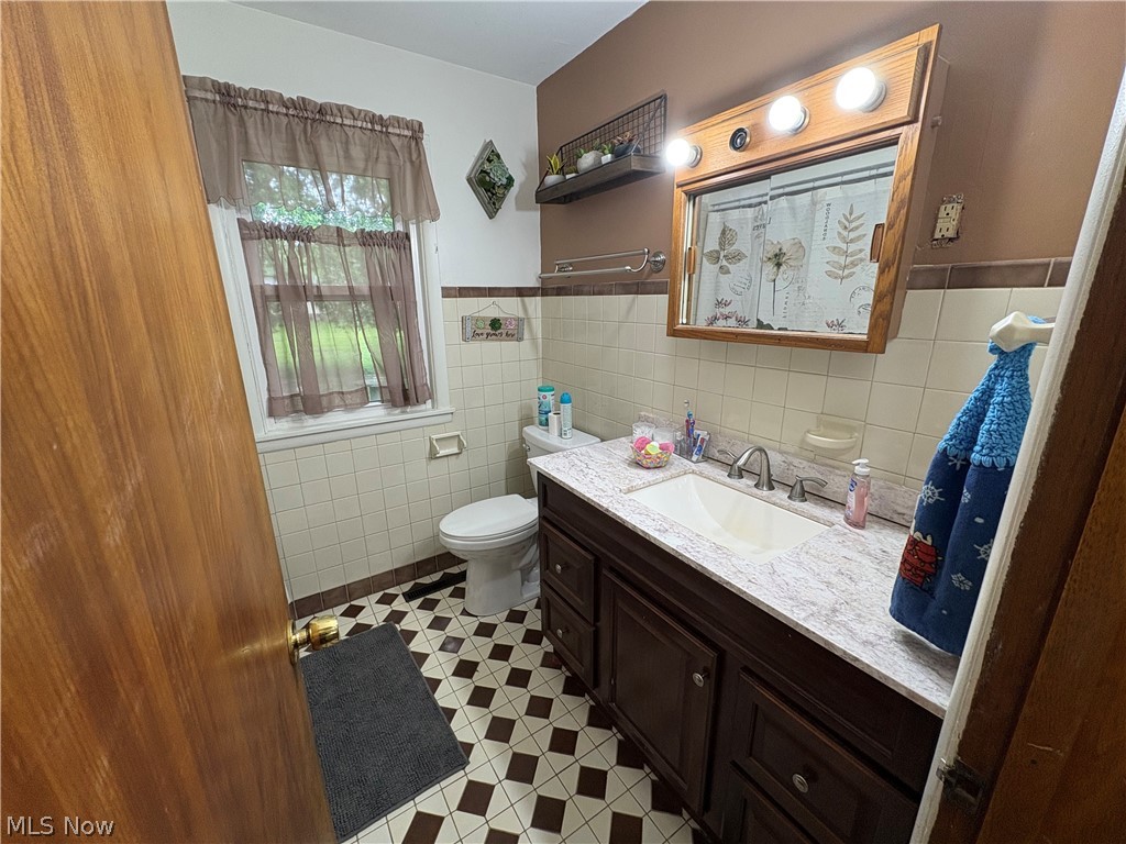 1697 W South Range Road North Lima OH 44452