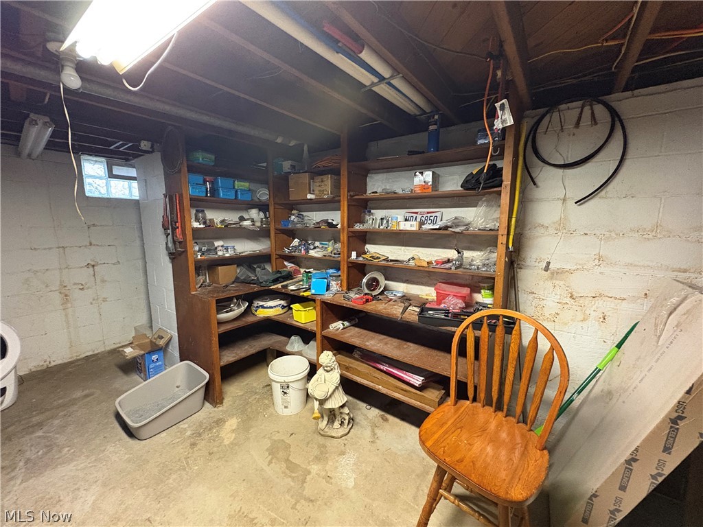 1697 W South Range Road North Lima OH 44452