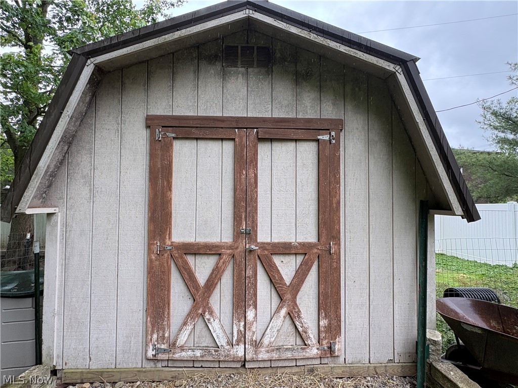 1697 W South Range Road North Lima OH 44452