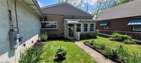 826 Reed Akron OH 44306