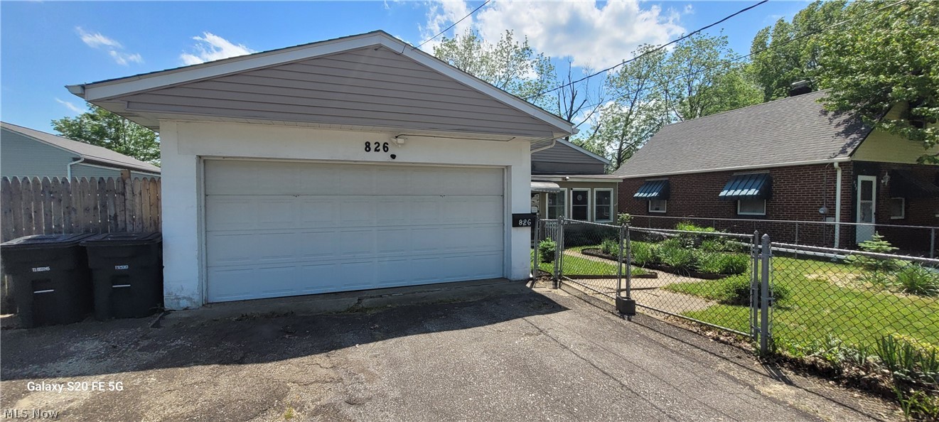 826 Reed Akron OH 44306