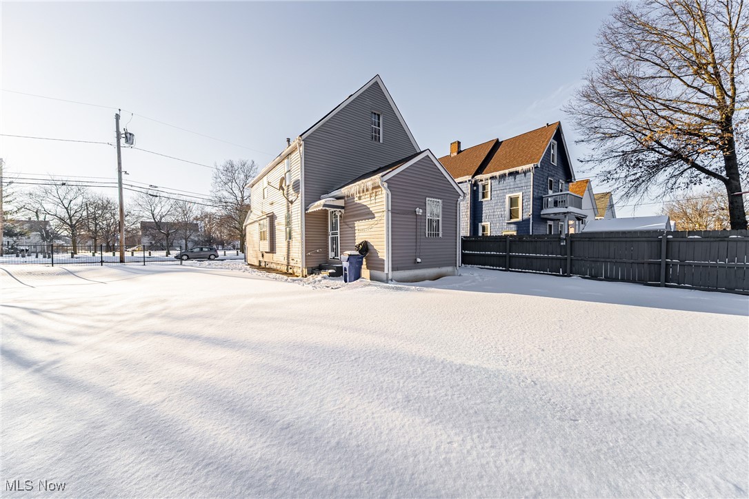 1423 E 120th Street Cleveland OH 44106