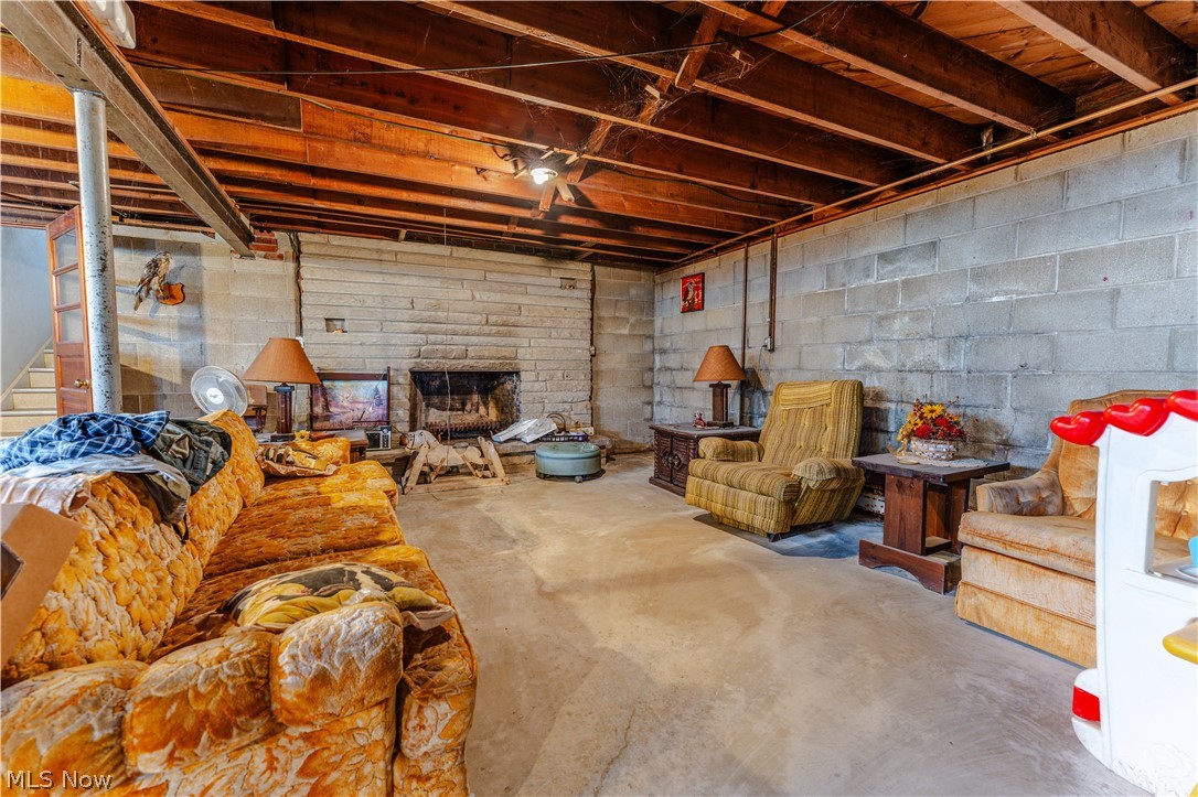 5329 Slater Road Williamsfield OH 44093