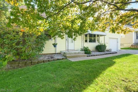 1718 Woodlawn Avenue NW Canton OH 44708