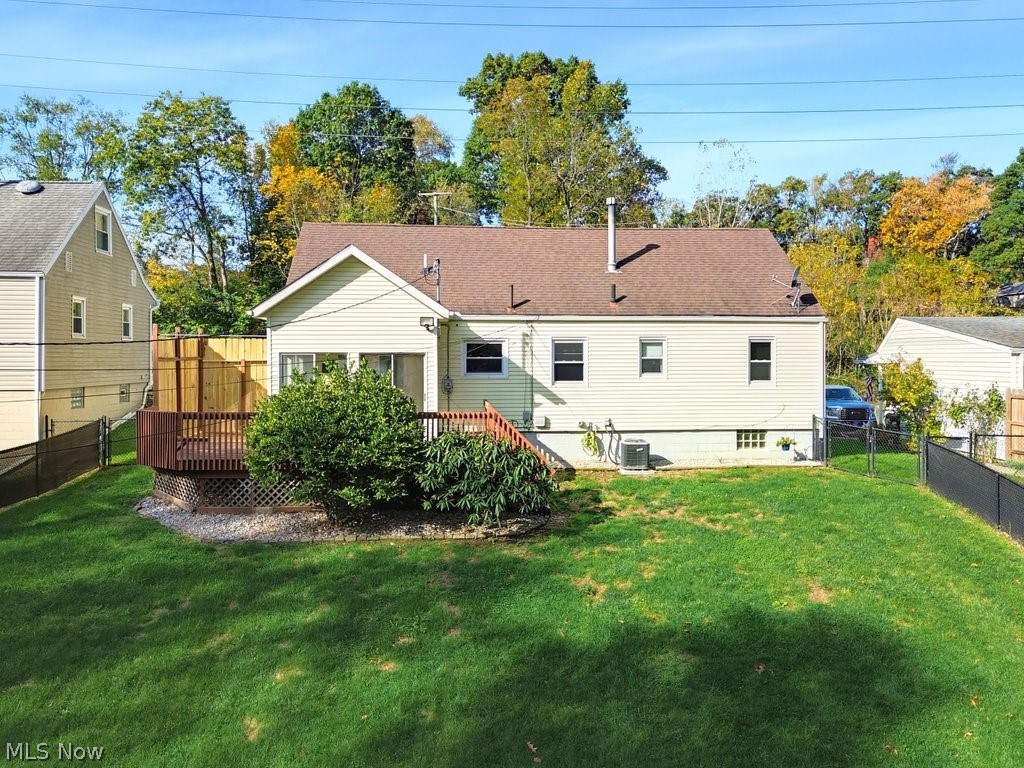 1718 Woodlawn Avenue NW Canton OH 44708