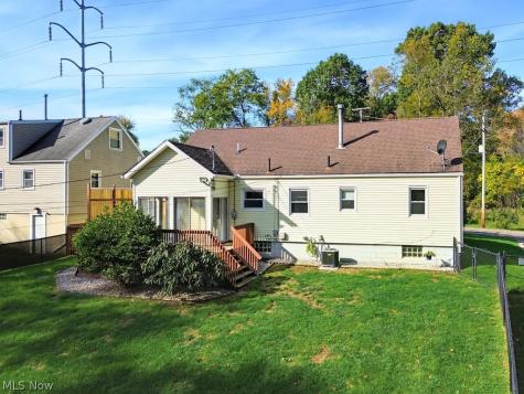 1718 Woodlawn Avenue NW Canton OH 44708