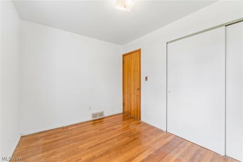 1829 Eldon Drive Wickliffe OH 44092