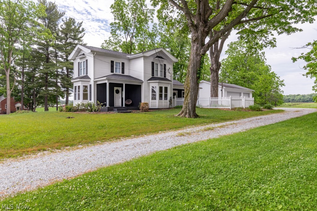 7377 Pontius Street NE Hartville OH 44632