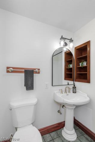 7377 Pontius Street NE Hartville OH 44632