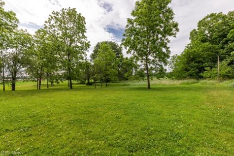 7377 Pontius Street NE Hartville OH 44632