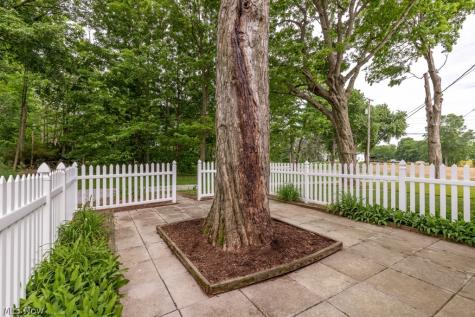 7377 Pontius Street NE Hartville OH 44632