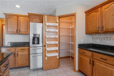 11002 Trenton Road NW Uniontown OH 44685