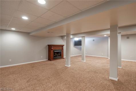 11002 Trenton Road NW Uniontown OH 44685