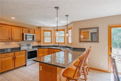 11002 Trenton Road NW Uniontown OH 44685