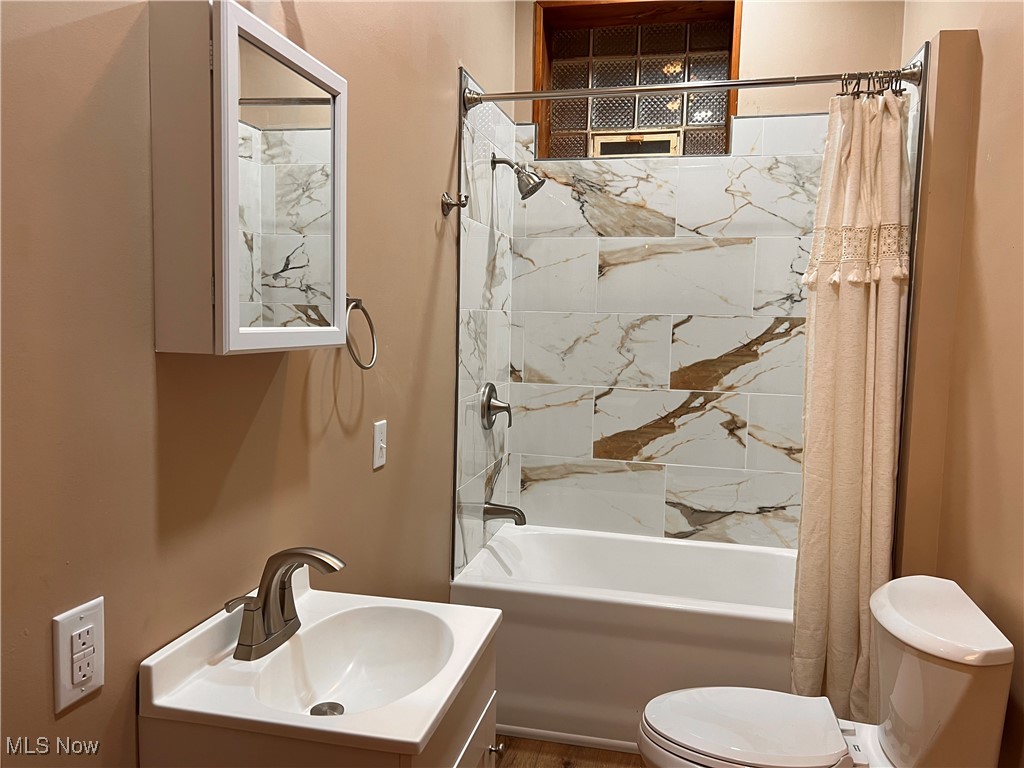44993 Crestview Road Columbiana OH 44408