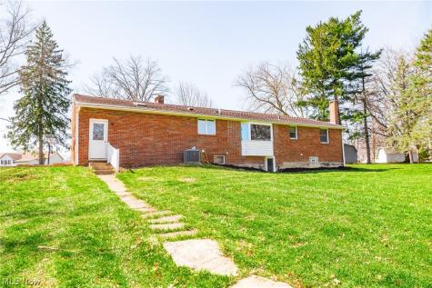 327 Briarhill Drive Rittman OH 44270
