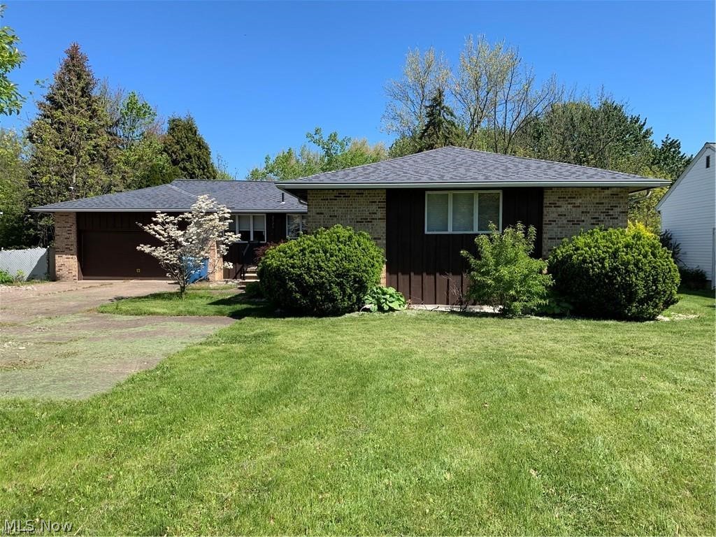 2520 W Skyline Drive Lorain OH 44053