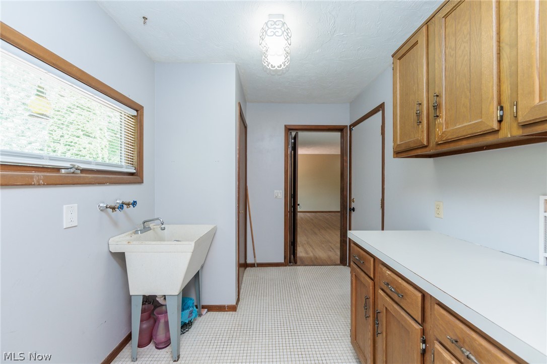 2520 W Skyline Drive Lorain OH 44053