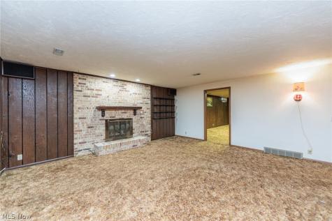 2520 W Skyline Drive Lorain OH 44053