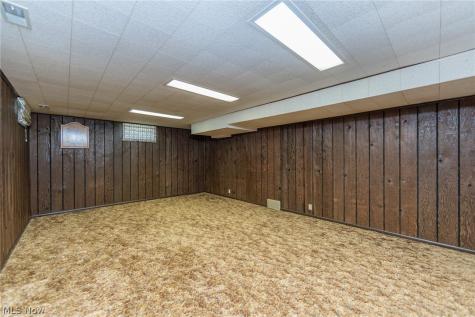 2520 W Skyline Drive Lorain OH 44053
