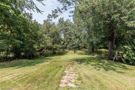 2520 W Skyline Drive Lorain OH 44053