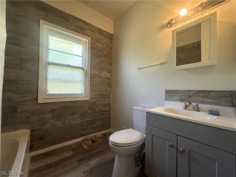 875 E 131st Street Cleveland OH 44108