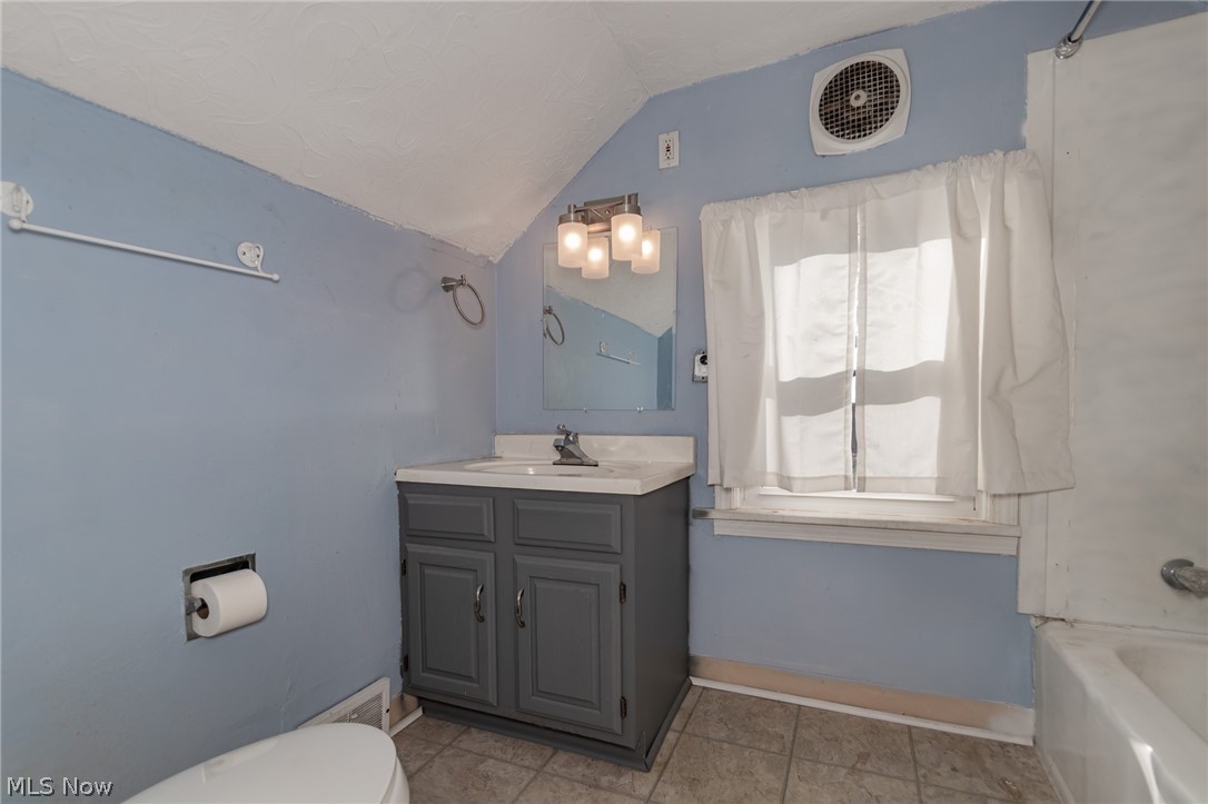 1259 E 351 Street Eastlake OH 44095