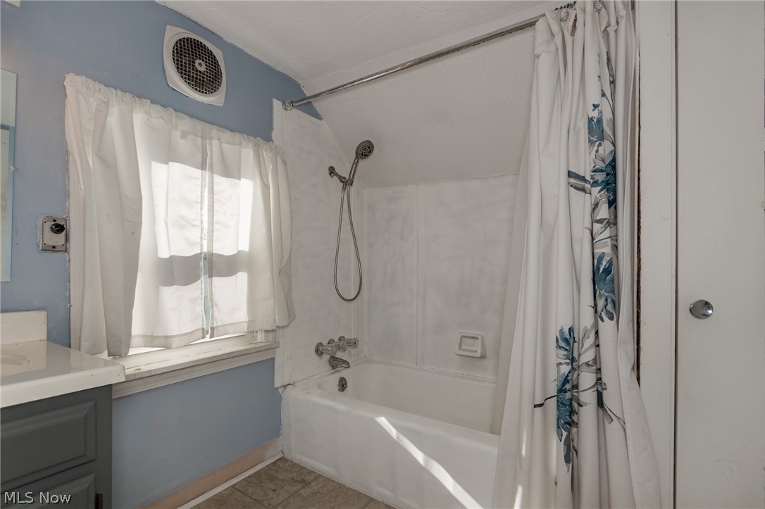 1259 E 351 Street Eastlake OH 44095