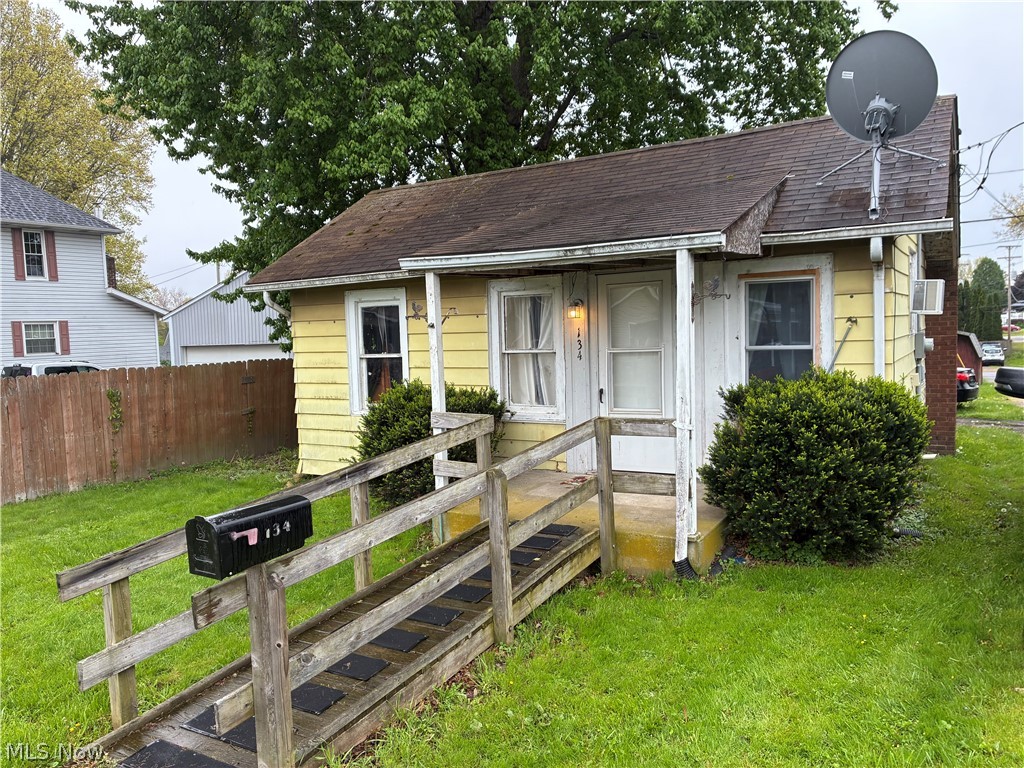 134 Harmon Avenue NE Brewster OH 44613