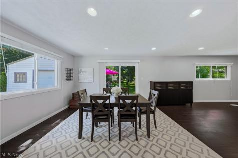 572 Woodmere Drive Berea OH 44017