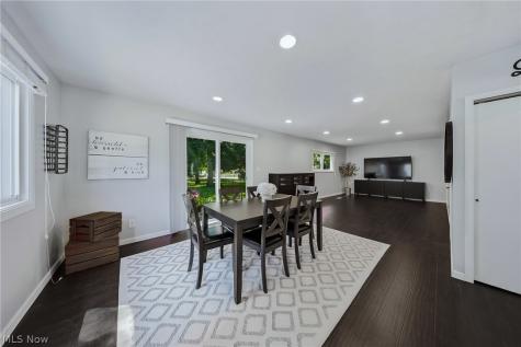572 Woodmere Drive Berea OH 44017