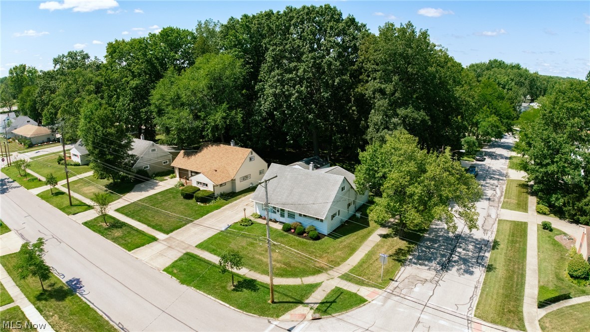 572 Woodmere Drive Berea OH 44017