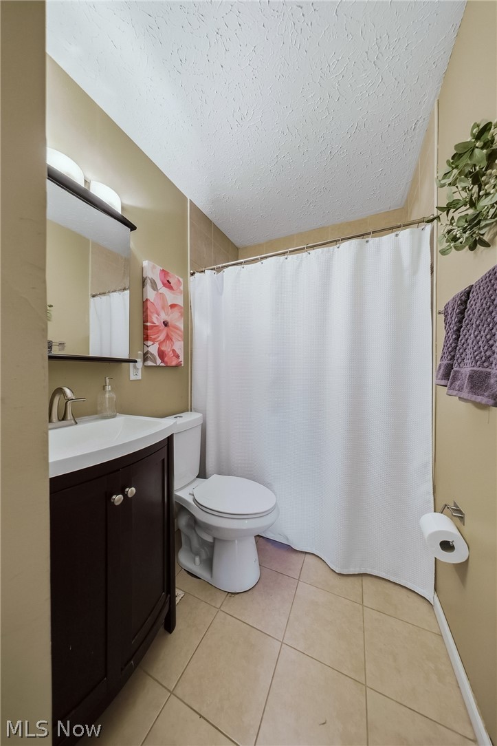 572 Woodmere Drive Berea OH 44017