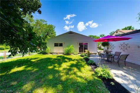 572 Woodmere Drive Berea OH 44017