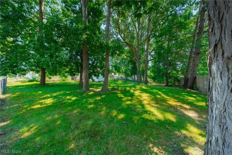 572 Woodmere Drive Berea OH 44017