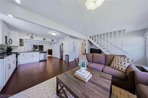 572 Woodmere Drive Berea OH 44017