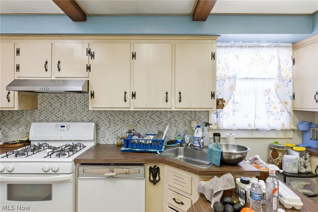 631 Bunker Hill Road Ashtabula OH 44004