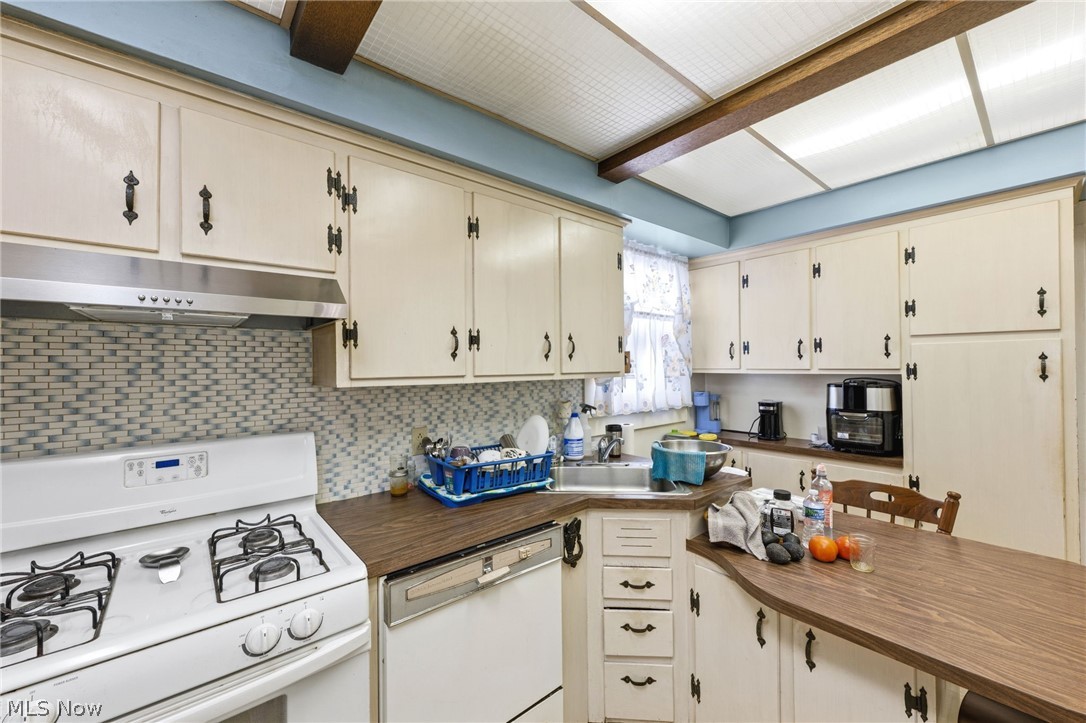 631 Bunker Hill Road Ashtabula OH 44004