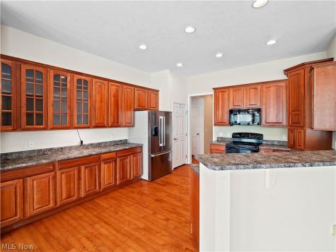 39183 Woodland Trail Avon OH 44011