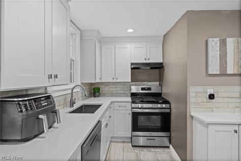 2236 Edgerton Road University Heights OH 44118