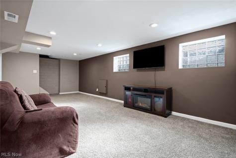 2236 Edgerton Road University Heights OH 44118