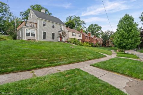 2236 Edgerton Road University Heights OH 44118