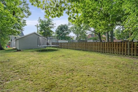 2236 Edgerton Road University Heights OH 44118