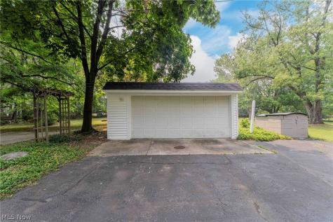 2266 Glenridge Road Euclid OH 44117