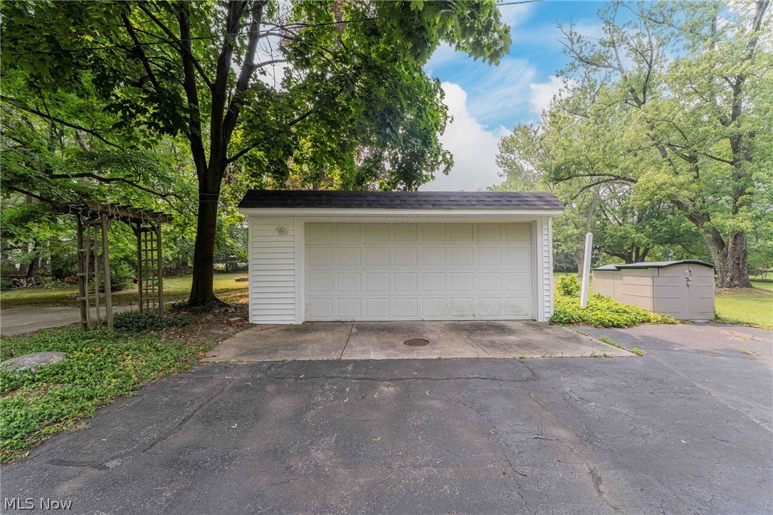 2266 Glenridge Road Euclid OH 44117