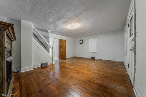 2266 Glenridge Road Euclid OH 44117