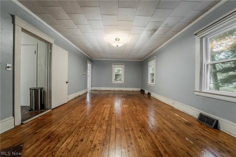 2266 Glenridge Road Euclid OH 44117