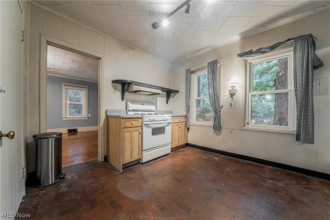 2266 Glenridge Road Euclid OH 44117