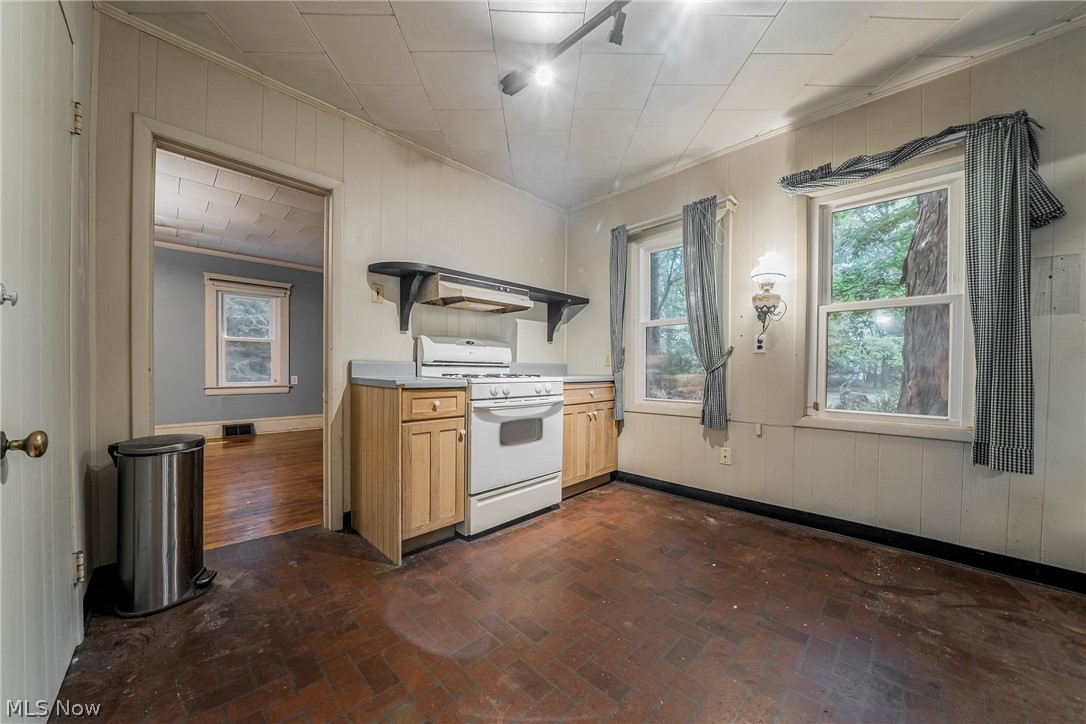 2266 Glenridge Road Euclid OH 44117